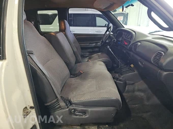2001 Dodge Ram 1500 Extended Cab Medium Bed – miniatura 8