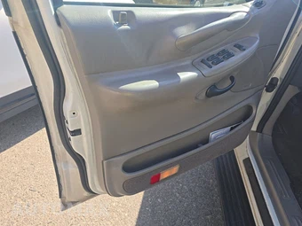 2001 Ford Expedition XLT – miniatura 9