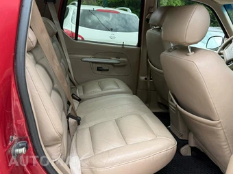 2001 Ford Explorer Sport Trac Crew Cab Short Bed - miniatura 3