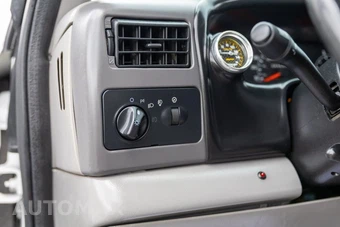 2001 Ford F-350 Crew Cab - miniatura 47