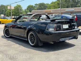 2001 Ford Mustang GT Deluxe Convertible - miniatura 8