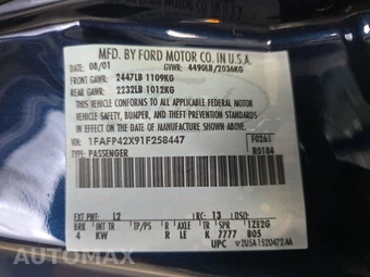 2001 Ford Mustang GT Deluxe Coupe - miniatura 14