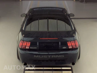 2001 Ford Mustang GT Deluxe Coupe - miniatura 5