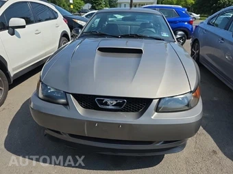 2001 Ford Mustang GT Deluxe Coupe – miniatura 2