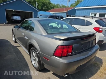 2001 Ford Mustang GT Deluxe Coupe – miniatura 6