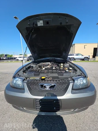 2001 Ford Mustang GT Premium Coupe – miniatura 26