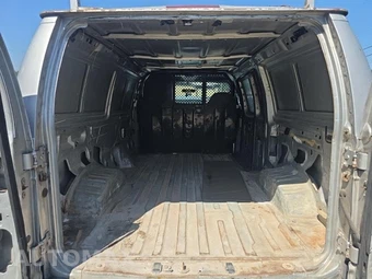 2001 Ford Super Duty E-350 Commercial Cargo Van 138.0" WB - miniatura 19