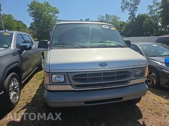2001 Ford Super Duty E-350 Commercial Cargo Van 138.0" WB - miniatura 2