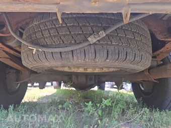 2001 Ford Super Duty E-350 Commercial Cargo Van 138.0" WB - miniatura 7