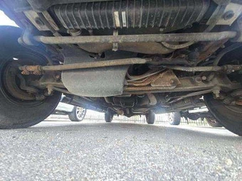 2001 Ford Super Duty E-350 Wagon XL 138.0" WB - miniatura 20