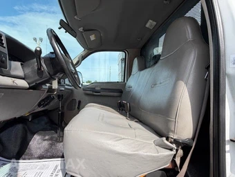 2001 Ford Super Duty F-350 Cab Chassis XL Regular Cab DRW - miniatura 14