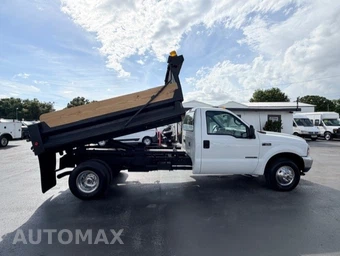 2001 Ford Super Duty F-350 Cab Chassis XL Regular Cab DRW - miniatura 4