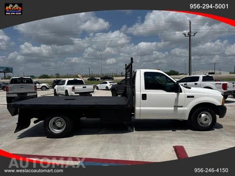 2001 Ford Super Duty F-350 Cab Chassis XLT Regular Cab DRW - miniatura 4