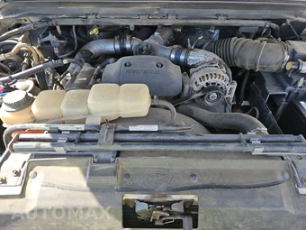 2001 Ford Super Duty F-450 Cab Chassis XLT Regular Cab DRW - miniatura 14