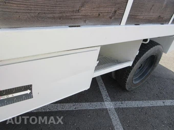 2001 Ford Super Duty F-450 Cab Chassis XLT Regular Cab DRW - miniatura 31