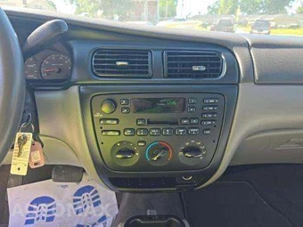 2001 Ford Taurus SE Sedan – miniatura 11