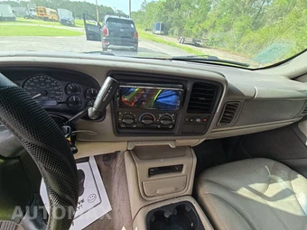 2001 GMC Yukon SLT – miniatura 11