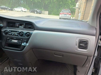 2001 Honda Odyssey EX 7-Passenger 118.1" WB – miniatura 19