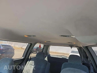 2001 Honda Odyssey EX 7-Passenger 118.1" WB - miniatura 8