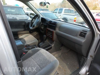 2001 Isuzu Rodeo – miniatura 13