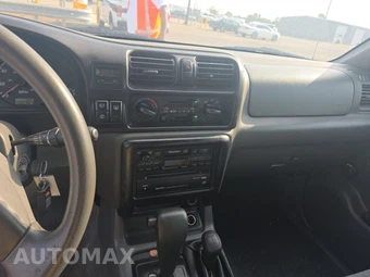 2001 Isuzu Rodeo S – miniatura 11