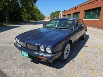 2001 Jaguar XJR