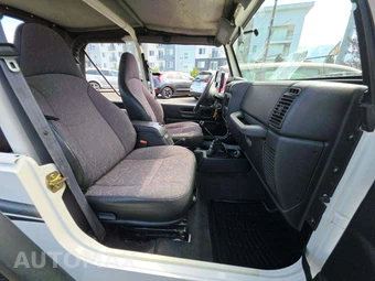 2001 Jeep Wrangler SE - miniatura 18