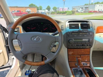 2001 Lexus LS 430 – miniatura 10