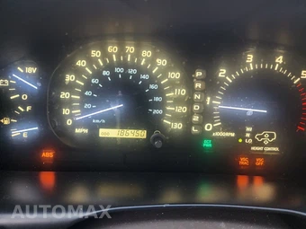 2001 Lexus LX 470 - miniatura 10
