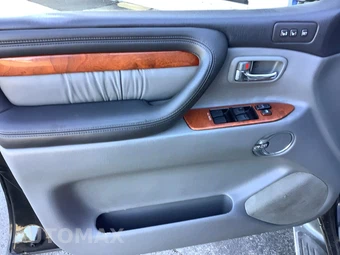 2001 Lexus LX 470 – miniatura 10