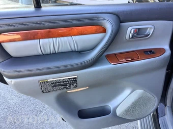 2001 Lexus LX 470 – miniatura 26