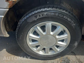 2001 Lincoln Continental – miniatura 10