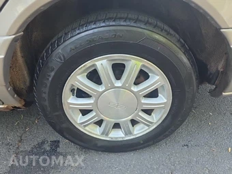 2001 Lincoln Continental – miniatura 11