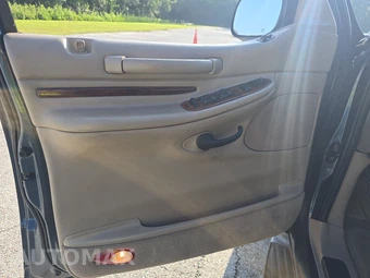 2001 Lincoln Navigator – miniatura 9