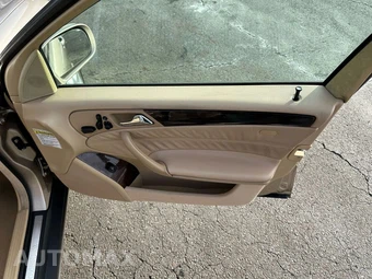 2001 Mercedes-Benz C 320 – miniatura 32