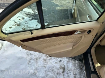 2001 Mercedes-Benz C 320 – miniatura 33