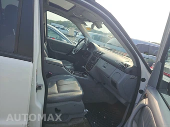 2001 Mercedes-Benz ML 320 - miniatura 8
