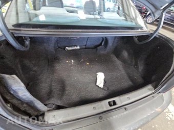 2001 Nissan Sentra SE – miniatura 16