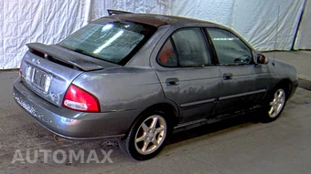 2001 Nissan Sentra SE – miniatura 4