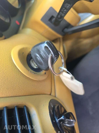 2001 Porsche 911 Cabriolet Carrera 4 – miniatura 8