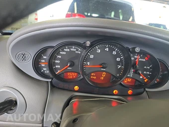 2001 Porsche 911 Cabriolet Carrera 4 – miniatura 12