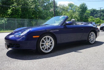 2001 Porsche 911 Cabriolet Carrera 4 – miniatura 3