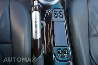 2001 Porsche 911 Cabriolet Carrera 4 – miniatura 32