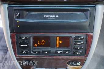 2001 Porsche 911 Cabriolet Carrera 4 – miniatura 35