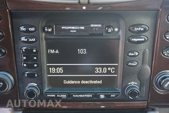 2001 Porsche 911 Cabriolet Carrera 4 – miniatura 40