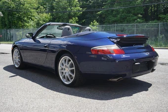 2001 Porsche 911 Cabriolet Carrera 4 – miniatura 5