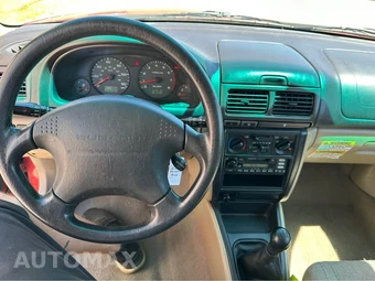 2001 Subaru Forester L - miniatura 12