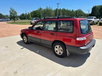 2001 Subaru Forester L - miniatura 4