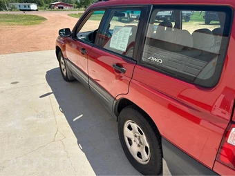 2001 Subaru Forester L - miniatura 9