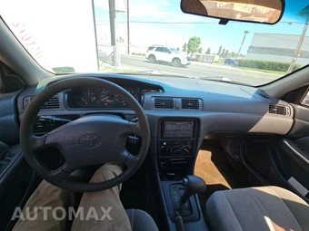 2001 Toyota Camry LE – miniatura 11